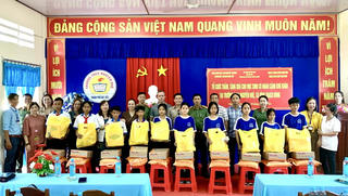 Bạc Liêu: Chung tay xây dựng nông thôn mới và chăm lo Tết cho nhân dân