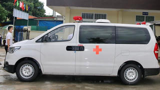 FLC tặng xe cứu thương cho Sầm Sơn, sau khi 'chi viện' hơn 150 tỷ đồng cho nhiều tỉnh thành