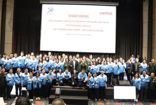 111 đại biểu thanh niên trải nghiệm không gian sáng tạo số