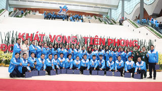 Khai mạc Triển lãm “Khát vọng cống hiến – Lẽ sống thanh niên”