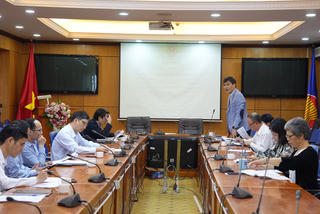 Tạo điều kiện thuận lợi cho người nhận chăm sóc thay thế, nhận nuôi con nuôi