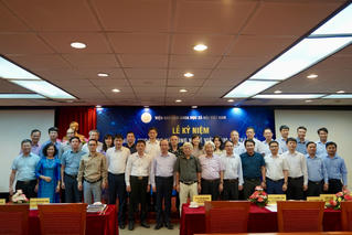 Xây dựng Viện Hàn lâm Khoa học xã hội Việt Nam phát triển xứng tầm