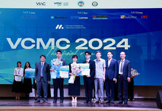 Trường Đại học Luật Hà Nội giành Giải Vàng Cuộc thi Hoà giải Thương mại Việt Nam 2024