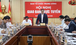 Kịp thời ngăn chặn vi phạm trong công tác cán bộ phục vụ Đại hội Đảng