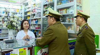Kiểm tra hoạt động sản xuất kinh doanh vật tư y tế phục vụ chống dịch Covid-19. 