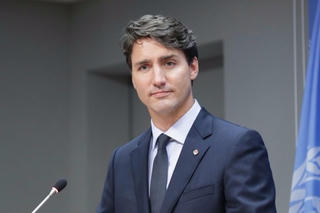 Canada có thể đóng cửa biên giới khi đang khẩn cấp tìm y tá