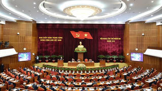 Trung ương thảo luận kỹ nội dung phát triển kinh tế-xã hội