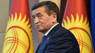 Tổng thống Kyrgyzstan từ chức để chấm dứt hỗn loạn tại thủ đô