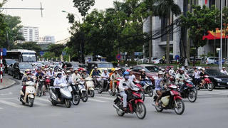 Cử tri lo ngại "lợi ích nhóm", hành vi trục lợi trong hoạt động y tế, giáo dục