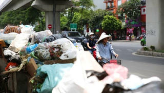 Thành ủy Hà Nội họp khẩn xử lý vụ việc bãi rác Nam Sơn