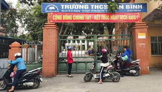 Điện Biên: Phụ huynh "tấn công" học sinh ngay trong trường