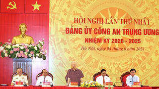 Đảng ủy công an Trung ương gồm 3 đồng chí lãnh đạo Đảng, Nhà nước và 7 đồng chí lãnh đạo Bộ Công an