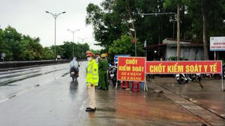 Thủ tướng yêu cầu bảo đảm kiểm soát nguồn lây bệnh nhưng không “ngăn sông cấm chợ” 