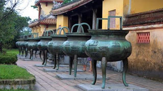 Xây dựng hồ sơ di sản tư liệu thế giới cho bảo vật quốc gia Cửu đỉnh