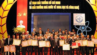 Lập hội đồng xét tặng Giải thưởng Hồ Chí Minh, Giải thưởng Nhà nước về KHCN