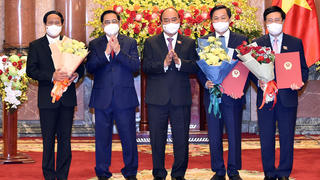 Nghị quyết phê chuẩn đề nghị bổ nhiệm Phó Thủ tướng, bộ trưởng và thành viên khác của Chính phủ