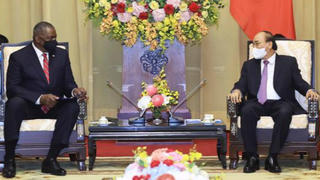 Chủ tịch nước mong muốn Hoa Kỳ tiếp tục hỗ trợ tiếp cận các nguồn vaccine phòng COVID-19