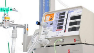 Bộ Y tế yêu cầu công ty công bố giá máy thở cao gấp đôi phải giải trình