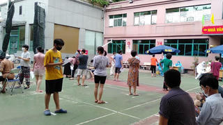 Hà Nội xét nghiệm diện rộng để quyết giữ "vùng xanh", khoanh và giảm "vùng đỏ"