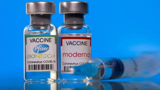Nghiên cứu phản ứng phụ sau tiêm vaccine mRNA chống COVID-19