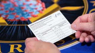 Bán cả giấy chứng nhận tiêm chủng COVID -19 trên eBay