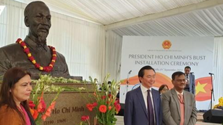 Trang trọng tổ chức lễ đặt tượng Chủ tịch Hồ Chí Minh tại New Delhi