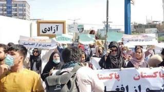 Taliban nã đạn chỉ thiên để giải tán hàng trăm người biểu tình ở Kabul