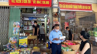 Tạm giữ hàng chục nghìn sản phẩm đồ chơi trẻ em nghi nhập lậu