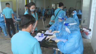 Cách chức Giám đốc Trung tâm Y tế TP Trà Vinh vì tiêm vaccine sai đối tượng