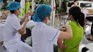 Xe tiêm vaccine lưu động đẩy nhanh tiến độ 'phủ' vaccine