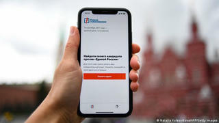 Google, Apple xóa ứng dụng bỏ phiếu của Navalny 