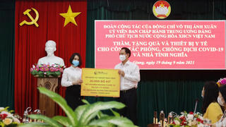 T&T Group trao tặng 140.000 bộ kit test nhanh COVID-19 và 150 tấn gạo hỗ trợ một số tỉnh phía Nam