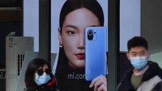 Nguyên nhân khiến điện thoại Xiaomi và Huawei bị Lithuania liệt vào "danh sách đen"