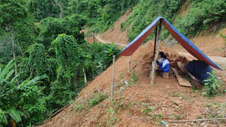 Lên phương án lắp đặt Trạm phát sóng 4G nơi hai chị em người Vân Kiều đi bộ 5km để ‘đón sóng 3G – dựng lán’ học online