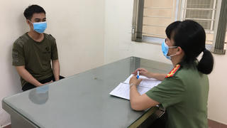 Truy tố nhóm đối tượng tàng trữ mua bán vũ khí quân dụng qua mạng xã hội