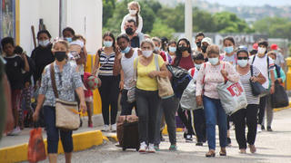 Venezuela mở lại biên giới với Colombia sau nhiều năm đóng cửa