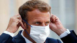 Thiếu niên dùng "thẻ thông hành y tế" của Tổng thống để vào bệnh viện