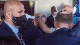 Tổng thống Cộng hòa Czech đi cấp cứu đúng vào thời điểm quan trọng 