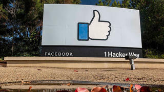 Facebook báo cáo lợi nhuận hàng tỷ USD khi bị cáo buộc "chạy" theo lợi nhuận 
