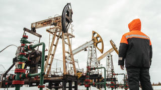 Cuộc họp hiếm hoi của Nga - Mỹ về năng lượng khi thị trường dầu mỏ đang "nóng"