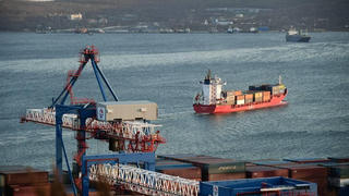 Ukraine cấm tàu ​​Nga tiếp cận vùng nước nội địa