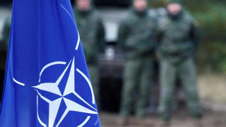Quân đội NATO và Mỹ "có động thái" khi căng thẳng ở Ukraine gia tăng
