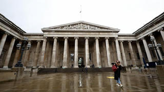 Dịch COVID-19 tăng đột biến ở Châu Âu khi nới lỏng các biện pháp hạn chế