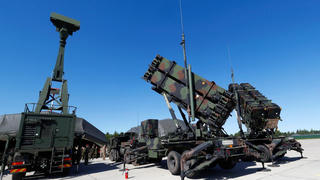 NATO triển khai hệ thống phòng không ở nước láng giềng của Ukraine 