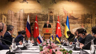 Kiev ngụ ý về "số phận" Crimea và Sevastopol 