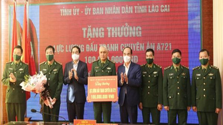 Khen thưởng đột xuất lực lượng phá chuyên án ma túy xuyên quốc gia tại Lào Cai