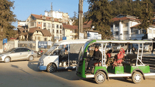 Thí điểm xe bốn bánh vận chuyển khách du lịch tại Sa Pa