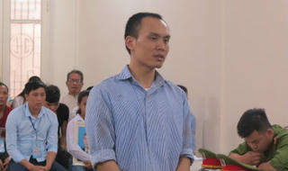 Bênh em gái, đánh chết thông gia