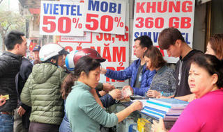 Hạn chế mức khuyến mãi nạp thẻ: Bất công với thuê bao di động trả trước?