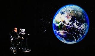 Stephen Hawking và 2 cuộc hôn nhân không trọn vẹn